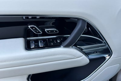 2026 Land Rover Range Rover SE LWB