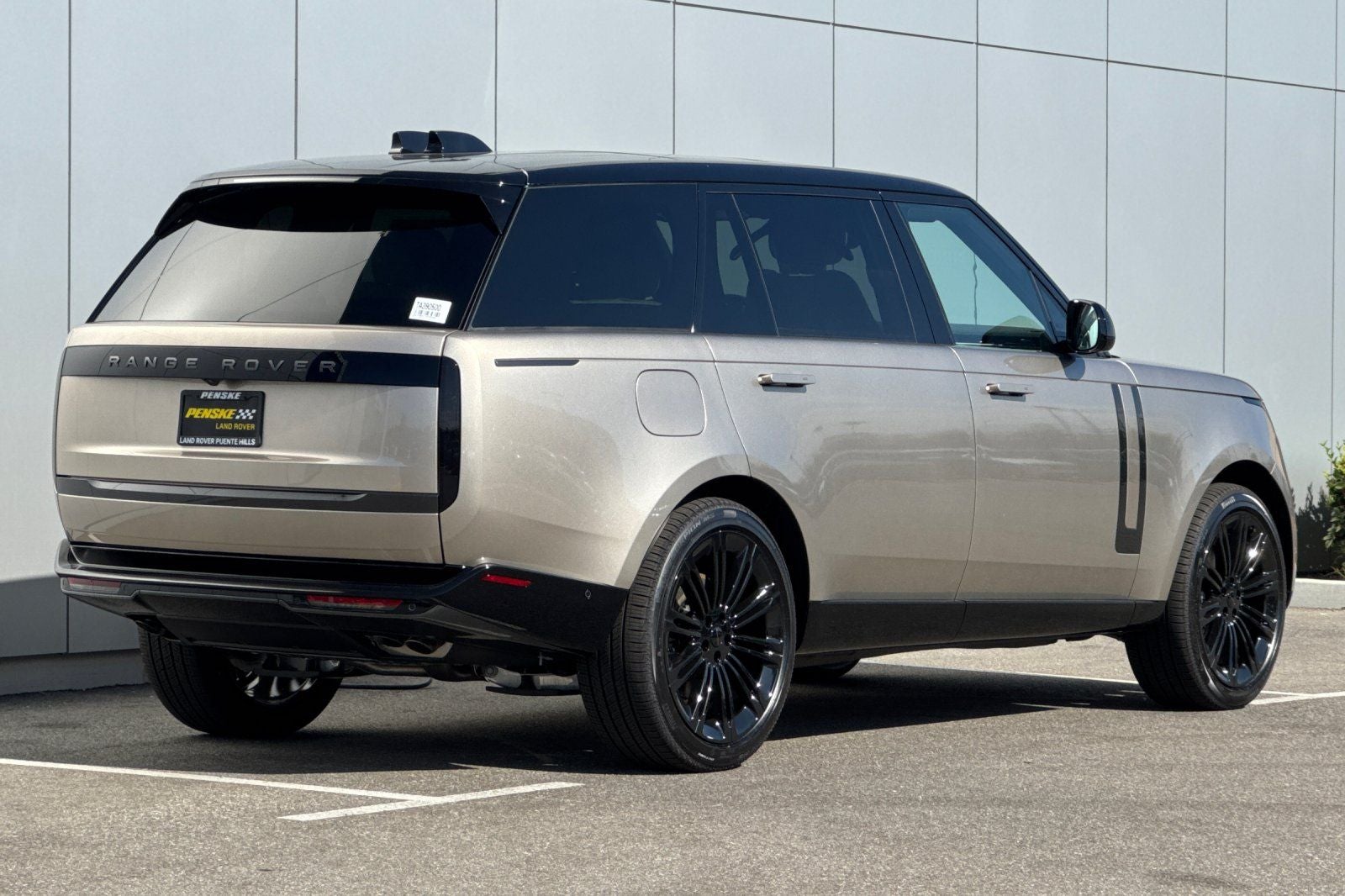 2026 Land Rover Range Rover SE LWB
