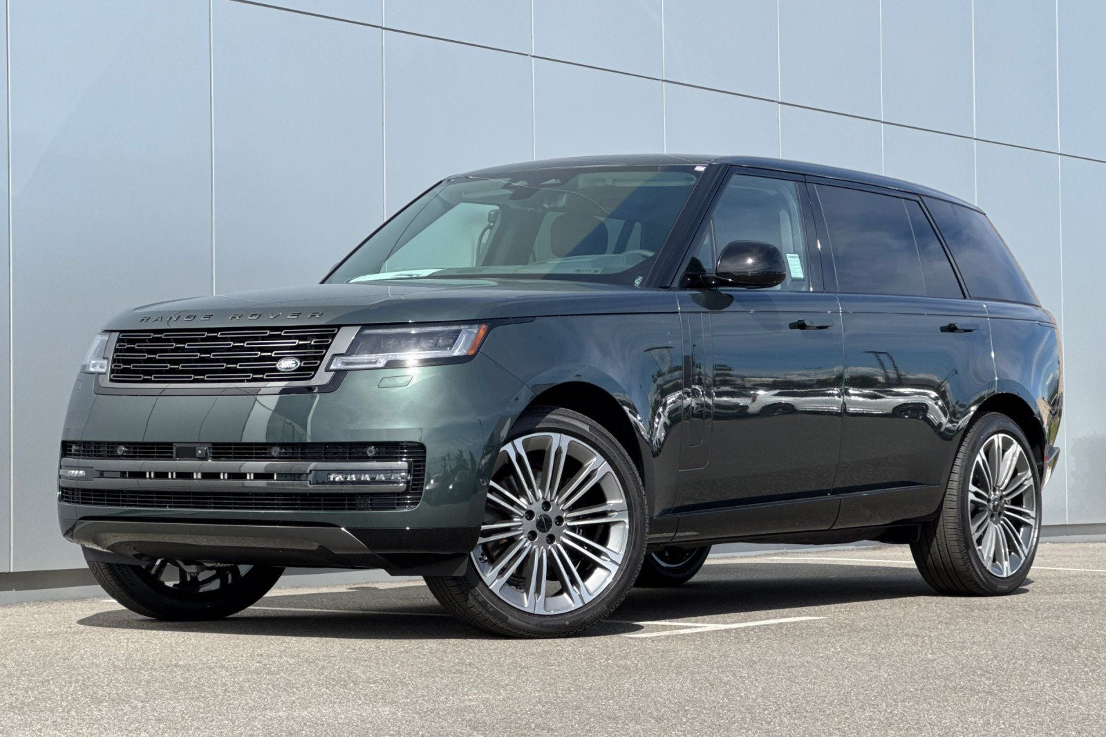 2026 Land Rover Range Rover SE LWB