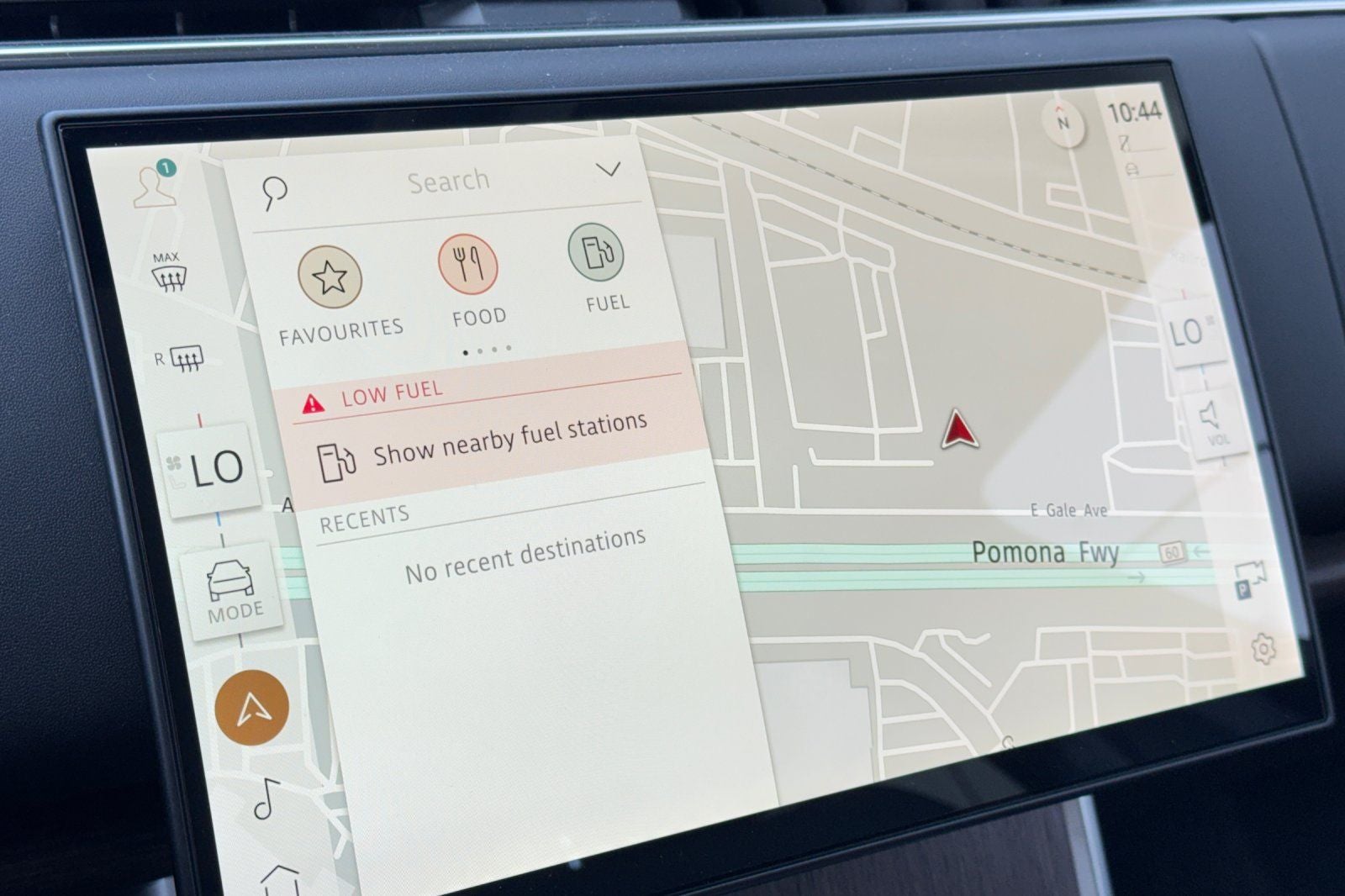 2026 Land Rover Range Rover SE LWB