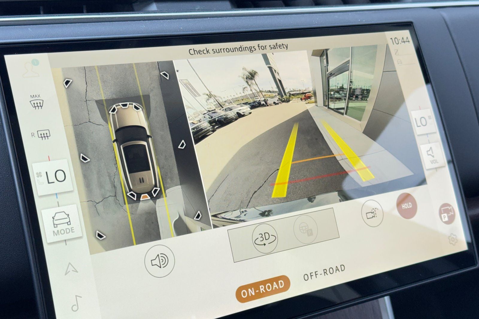 2026 Land Rover Range Rover SE LWB