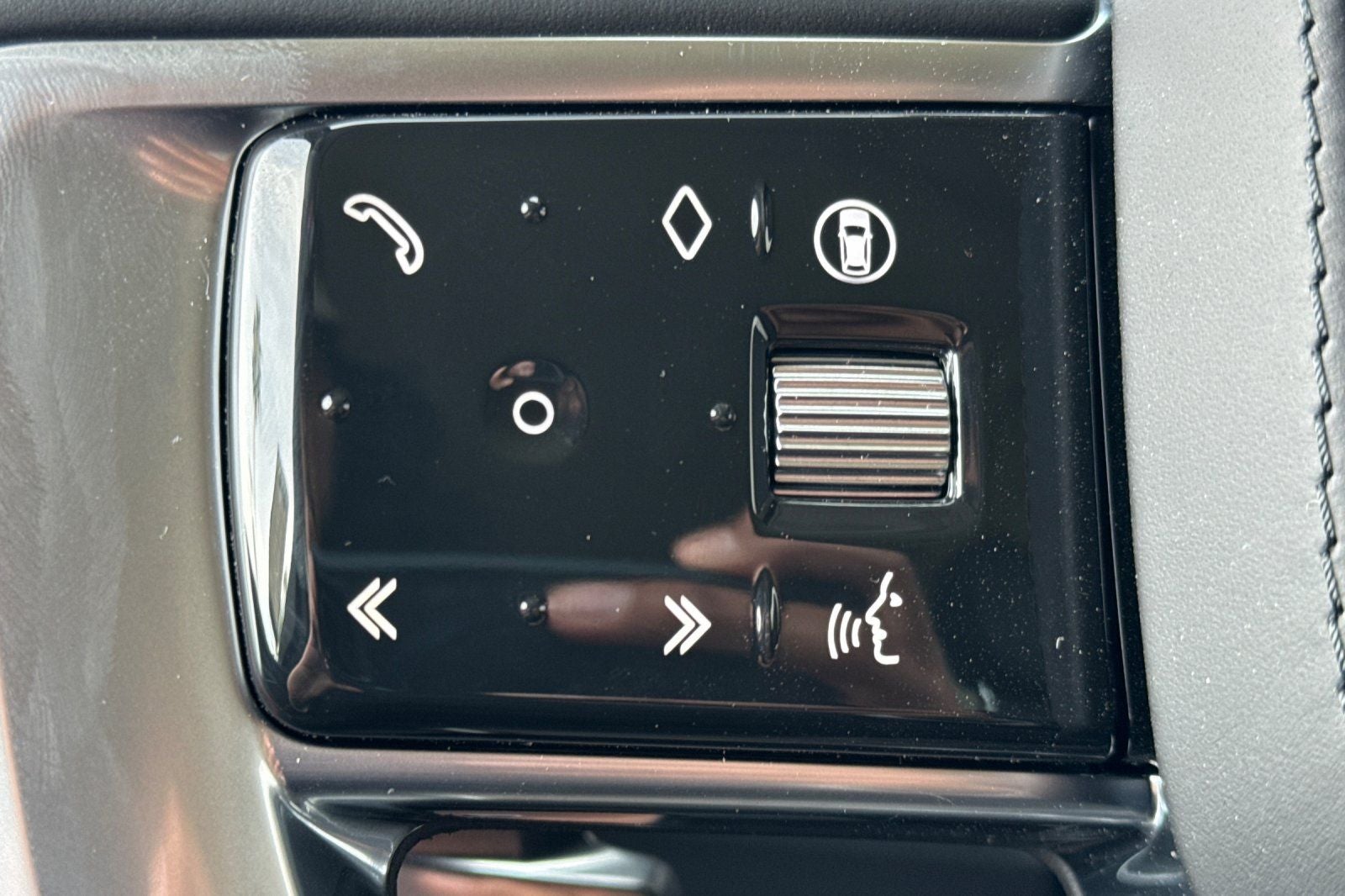 2026 Land Rover Range Rover SE LWB