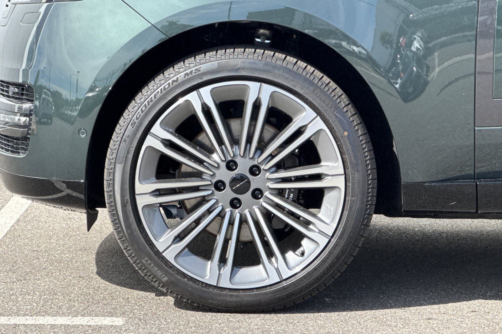 2026 Land Rover Range Rover SE LWB