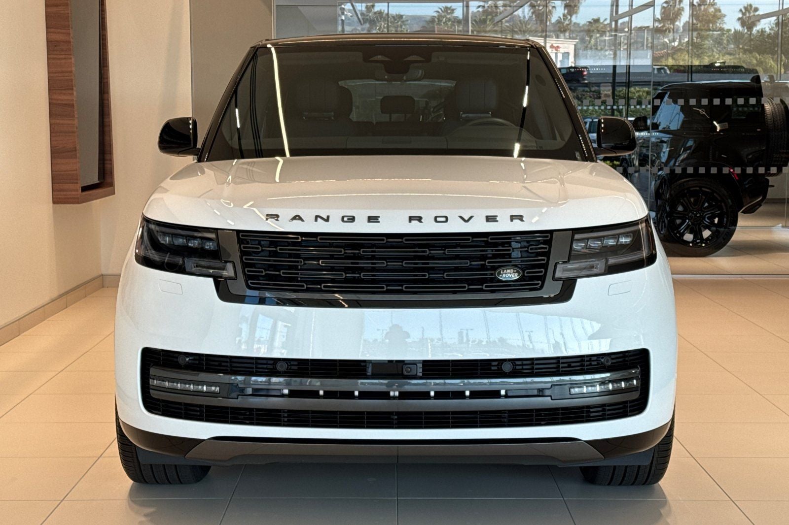 2026 Land Rover Range Rover SE LWB