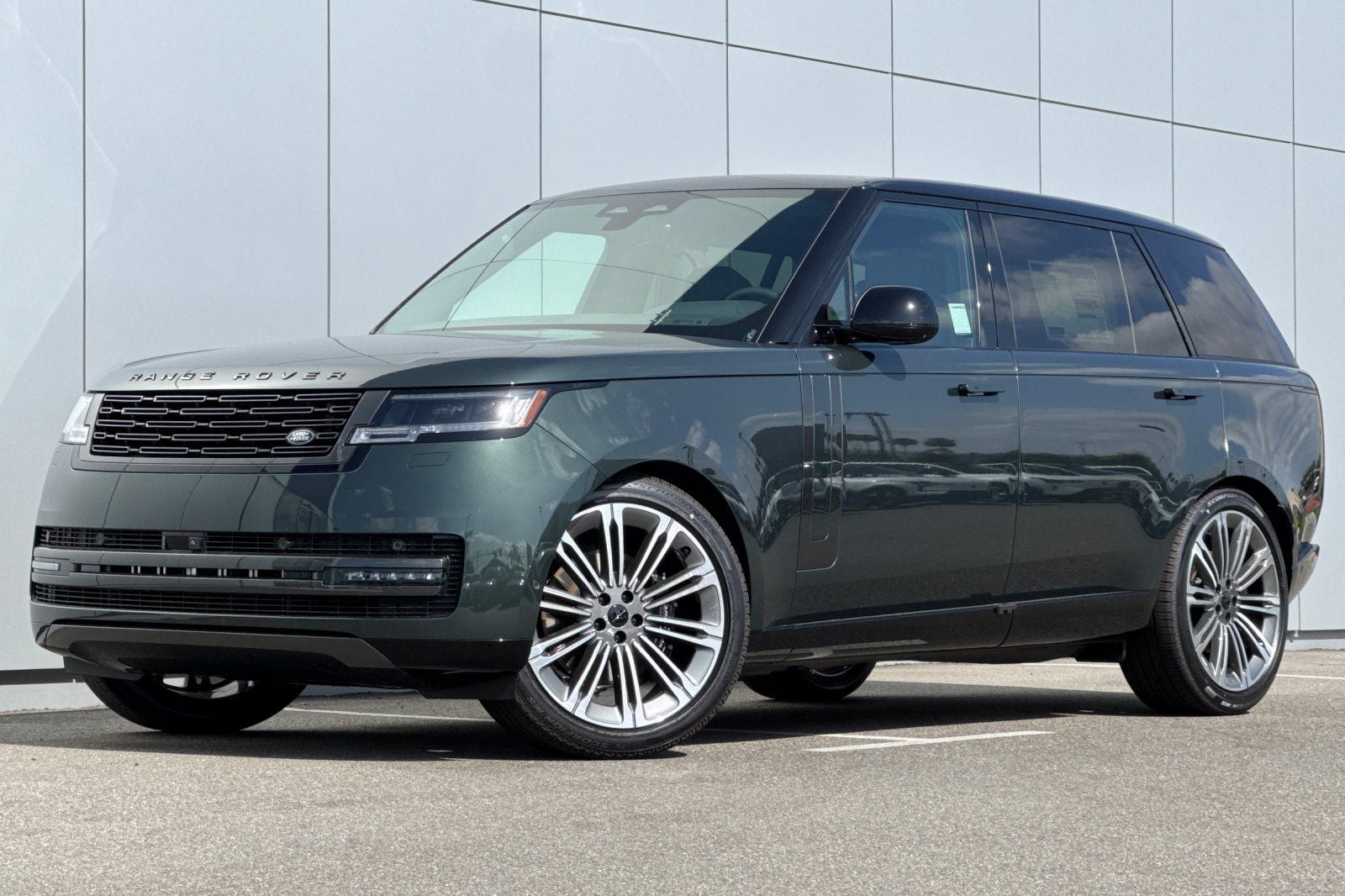 2026 Land Rover Range Rover SE LWB
