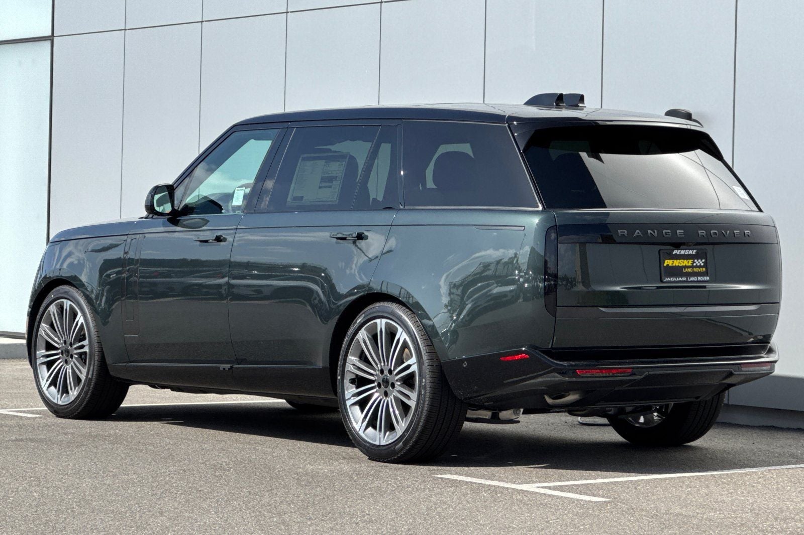 2026 Land Rover Range Rover SE LWB
