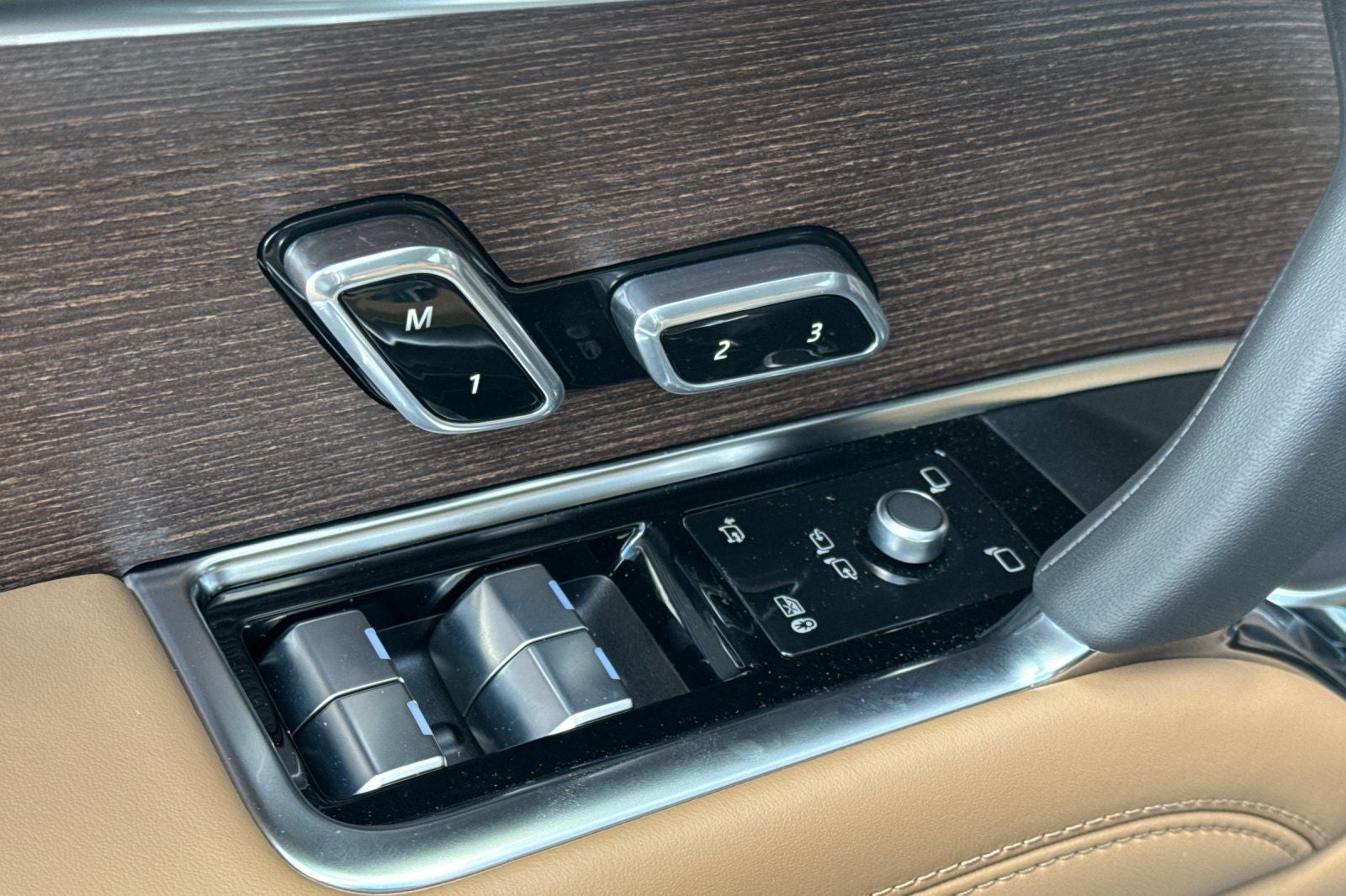 2026 Land Rover Range Rover SE LWB