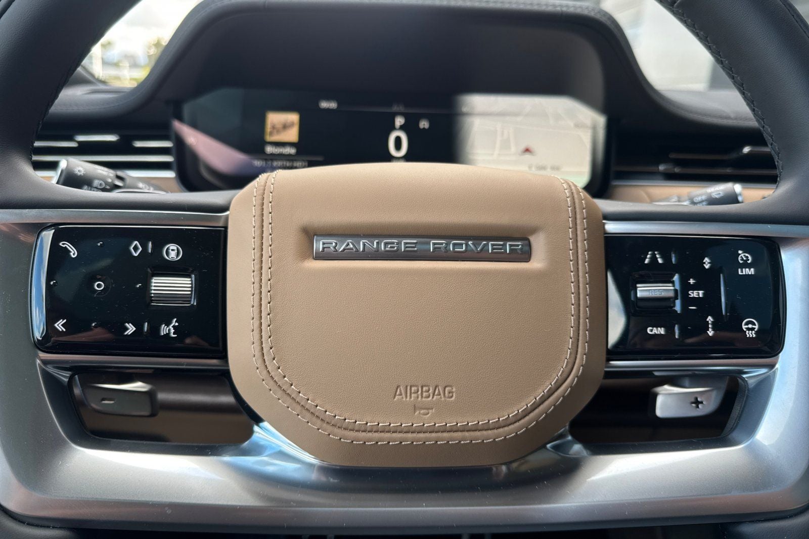 2026 Land Rover Range Rover SE LWB
