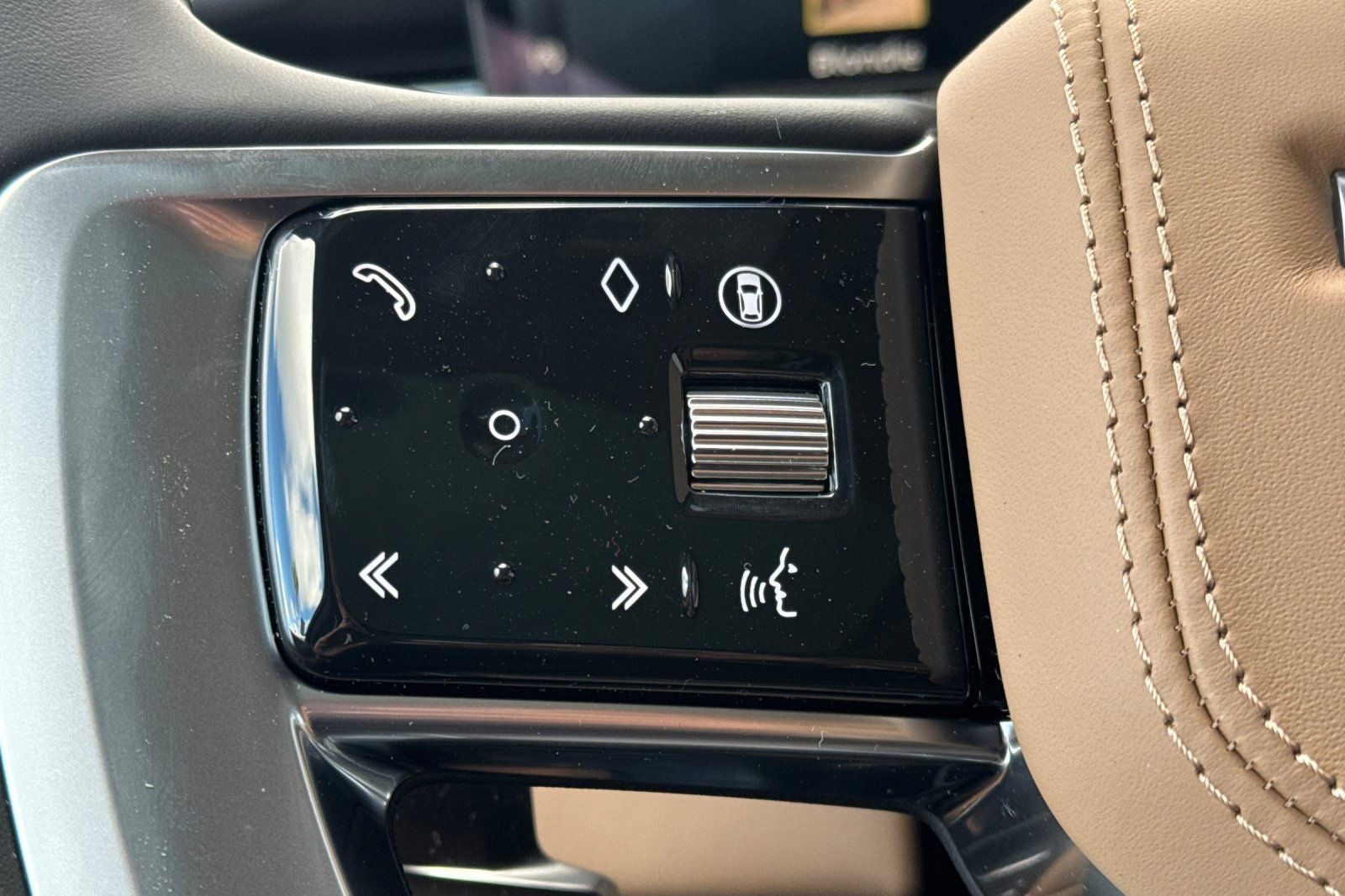 2026 Land Rover Range Rover SE LWB