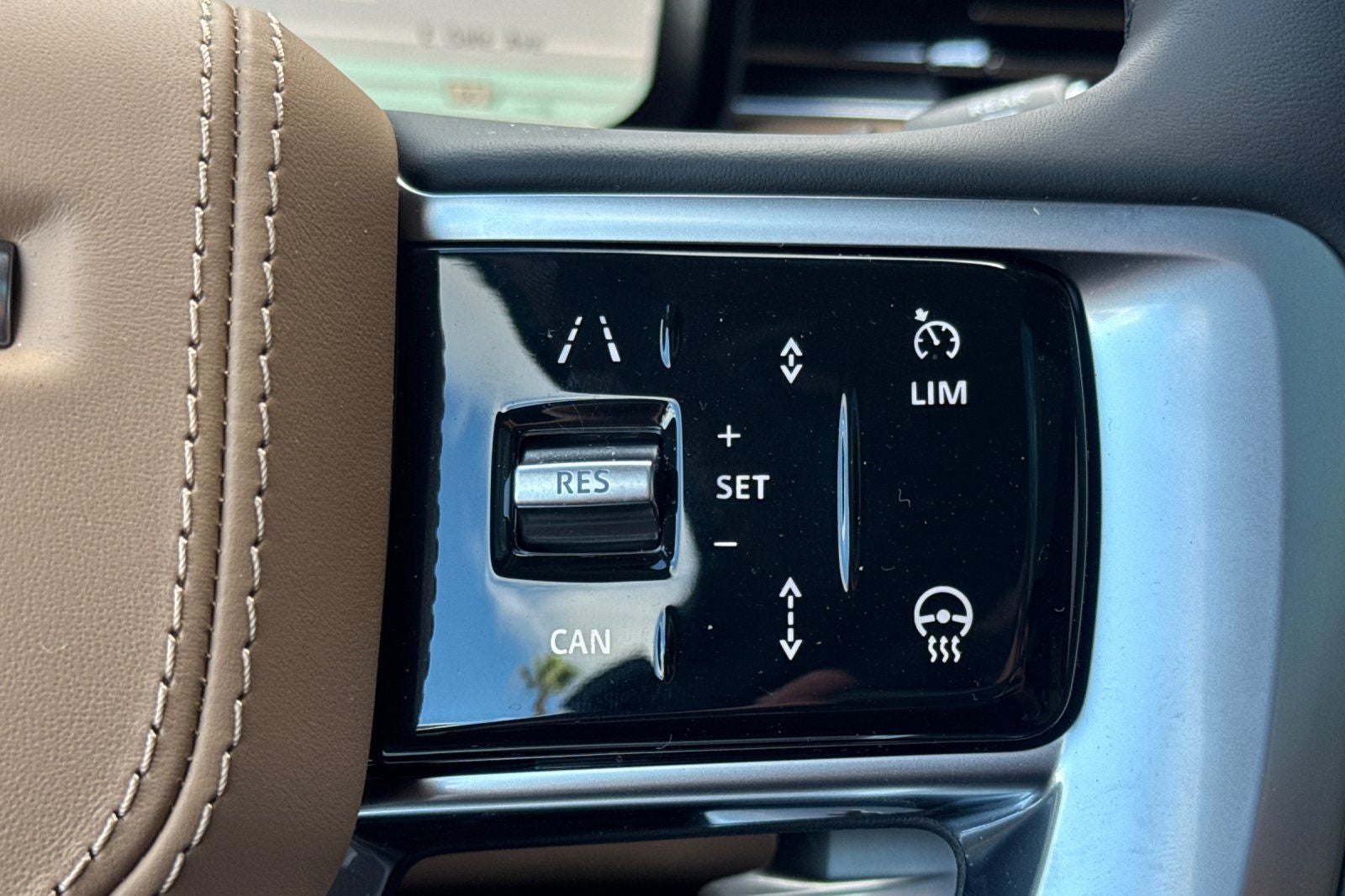 2026 Land Rover Range Rover SE LWB
