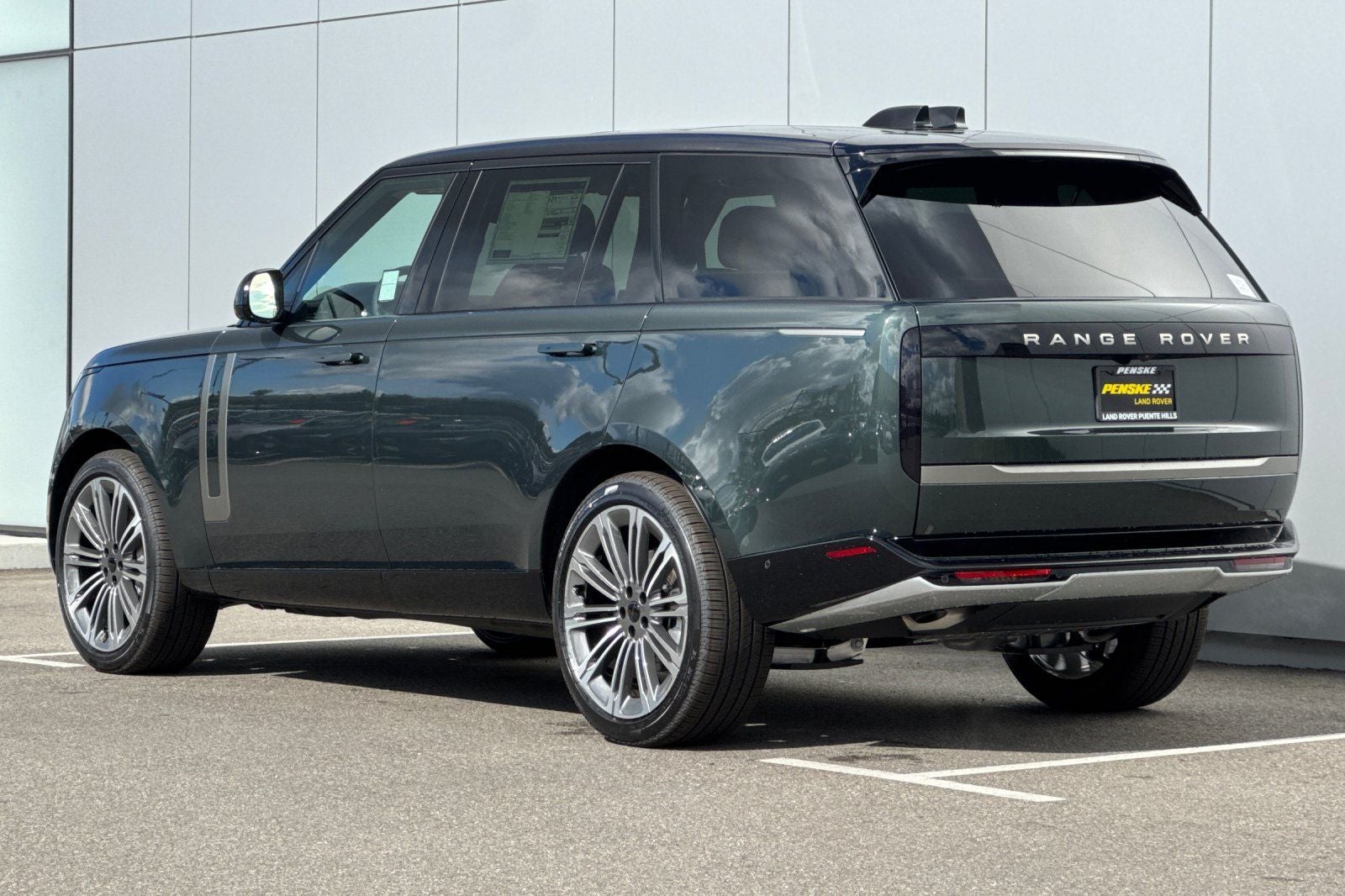 2026 Land Rover Range Rover SE LWB