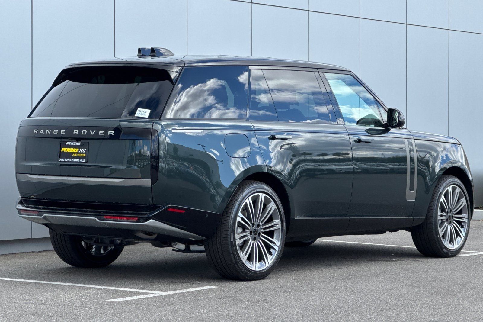 2026 Land Rover Range Rover SE LWB