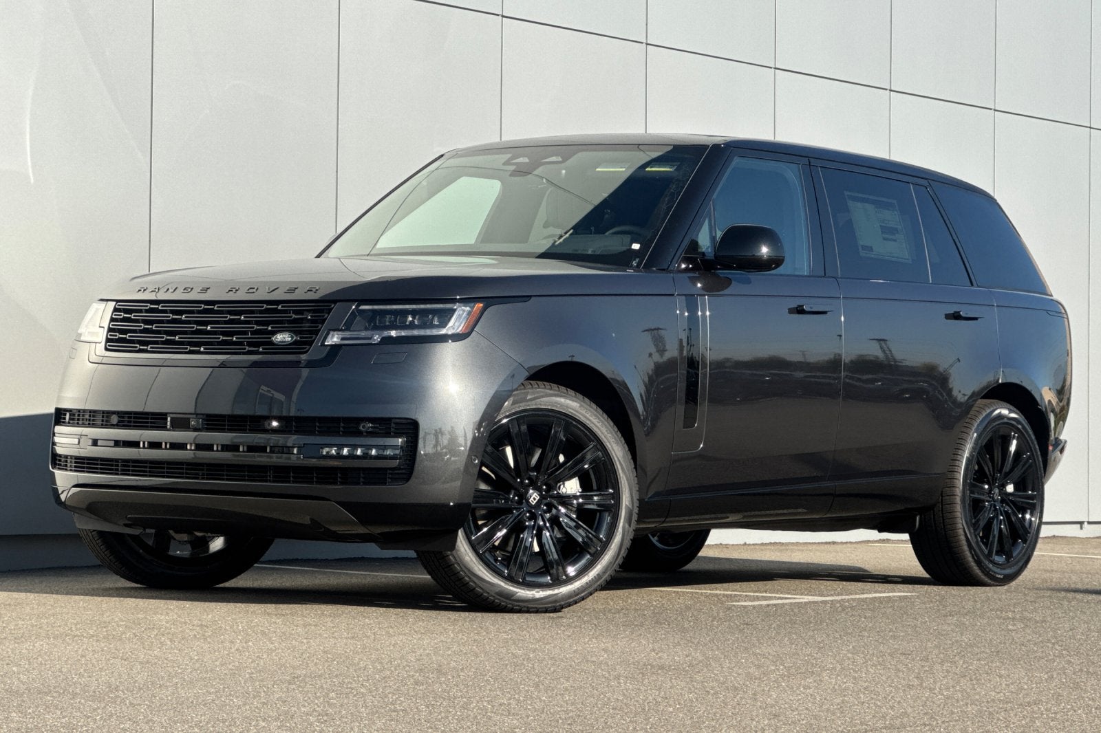 2027 Land Rover Range Rover SE LWB