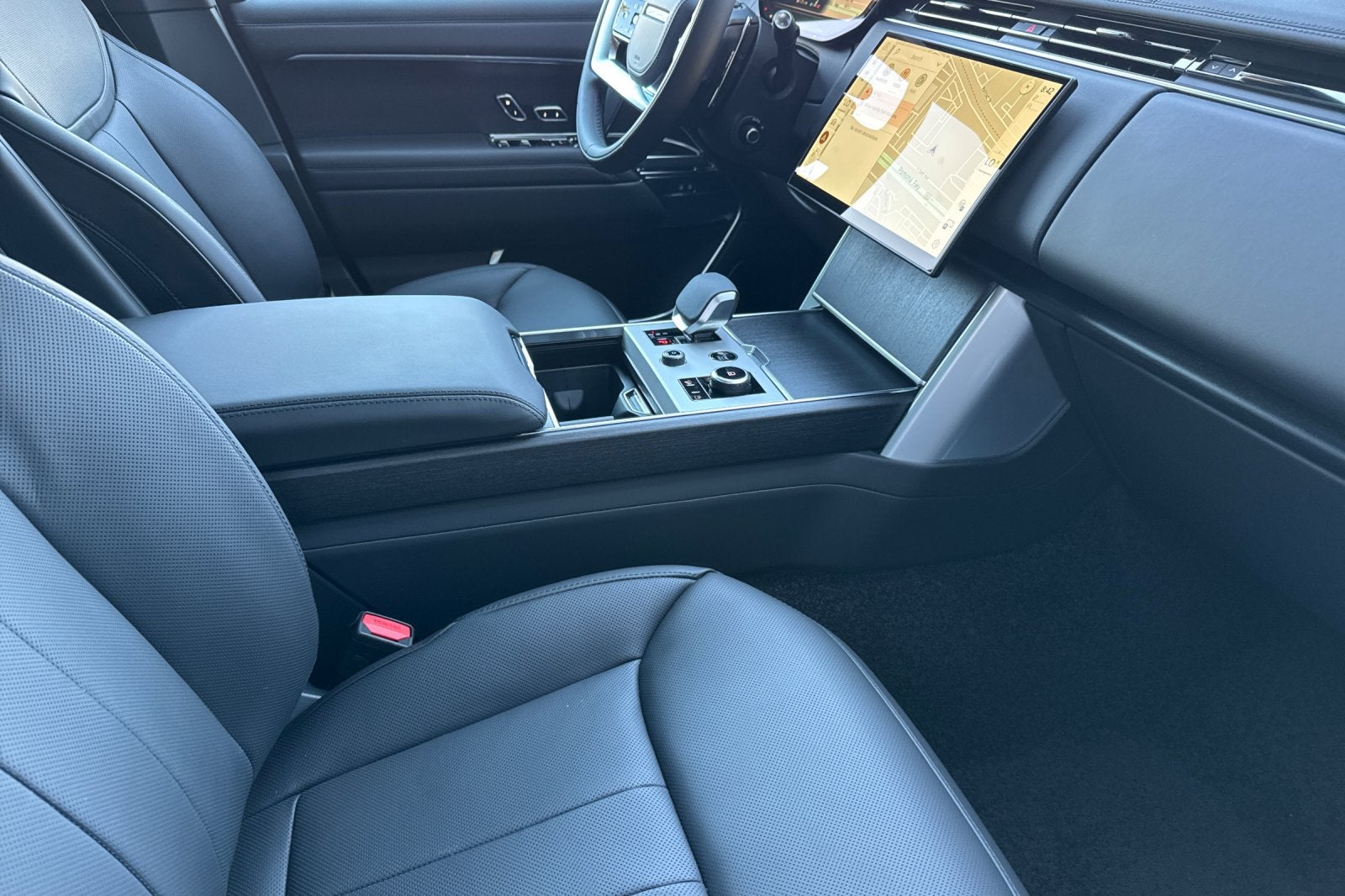 2027 Land Rover Range Rover SE LWB