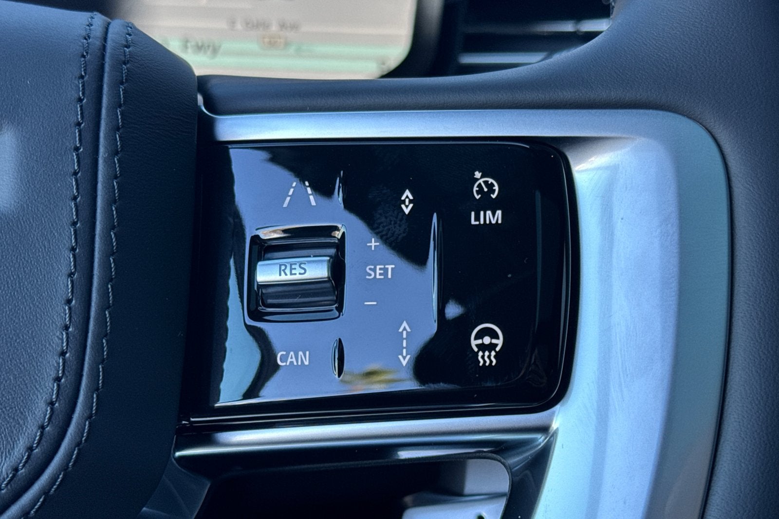 2027 Land Rover Range Rover SE LWB