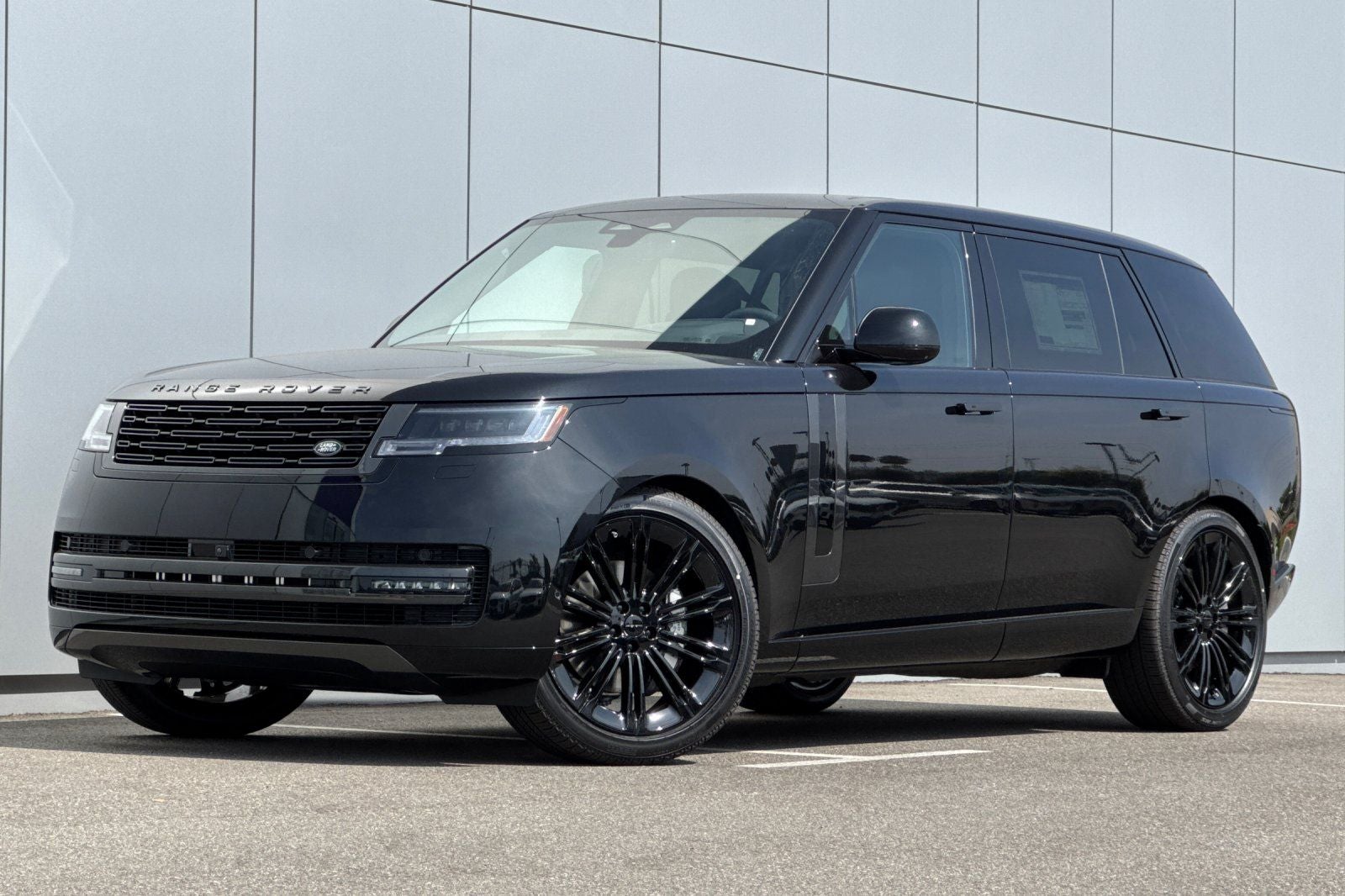 2026 Land Rover Range Rover SE LWB
