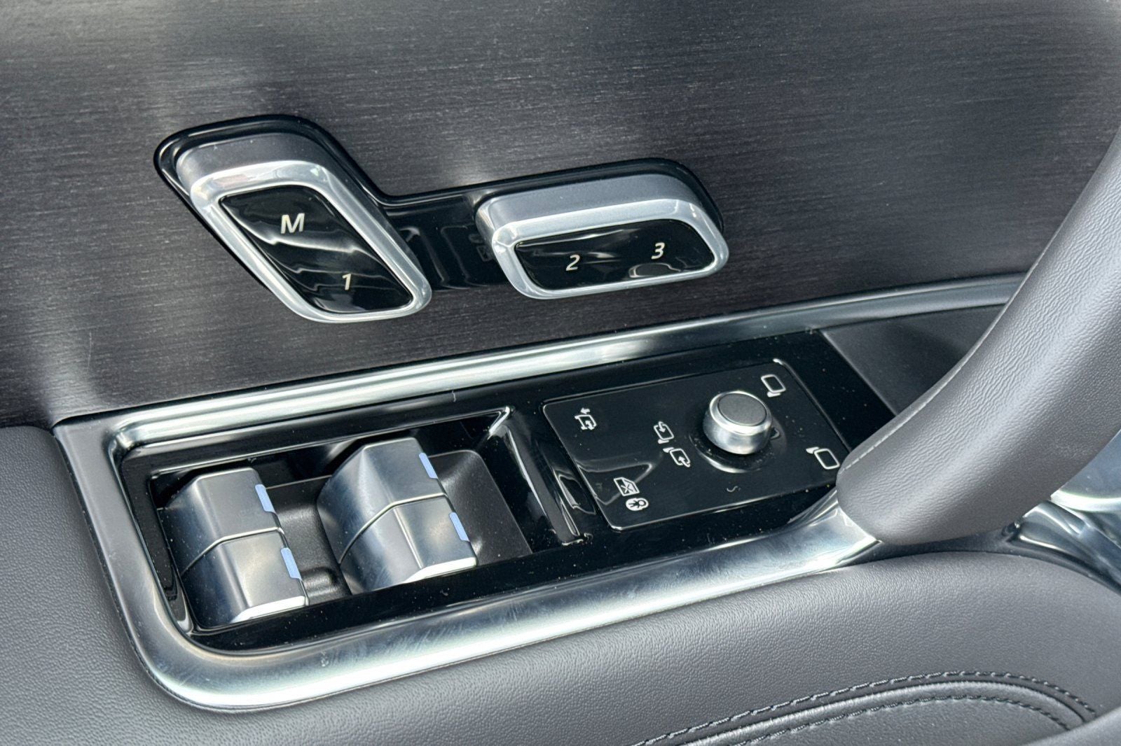 2026 Land Rover Range Rover SE LWB