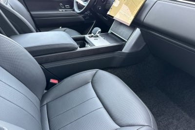 2026 Land Rover Range Rover SE LWB