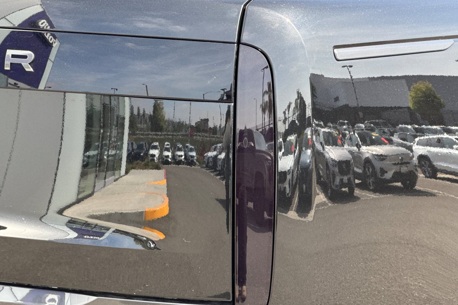 2026 Land Rover Range Rover SE LWB