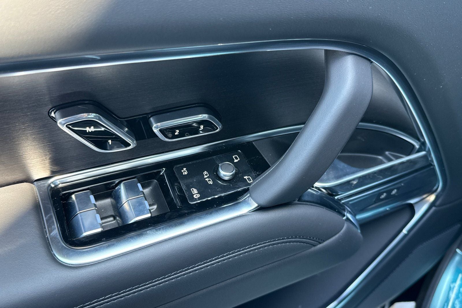 2026 Land Rover Range Rover SE LWB