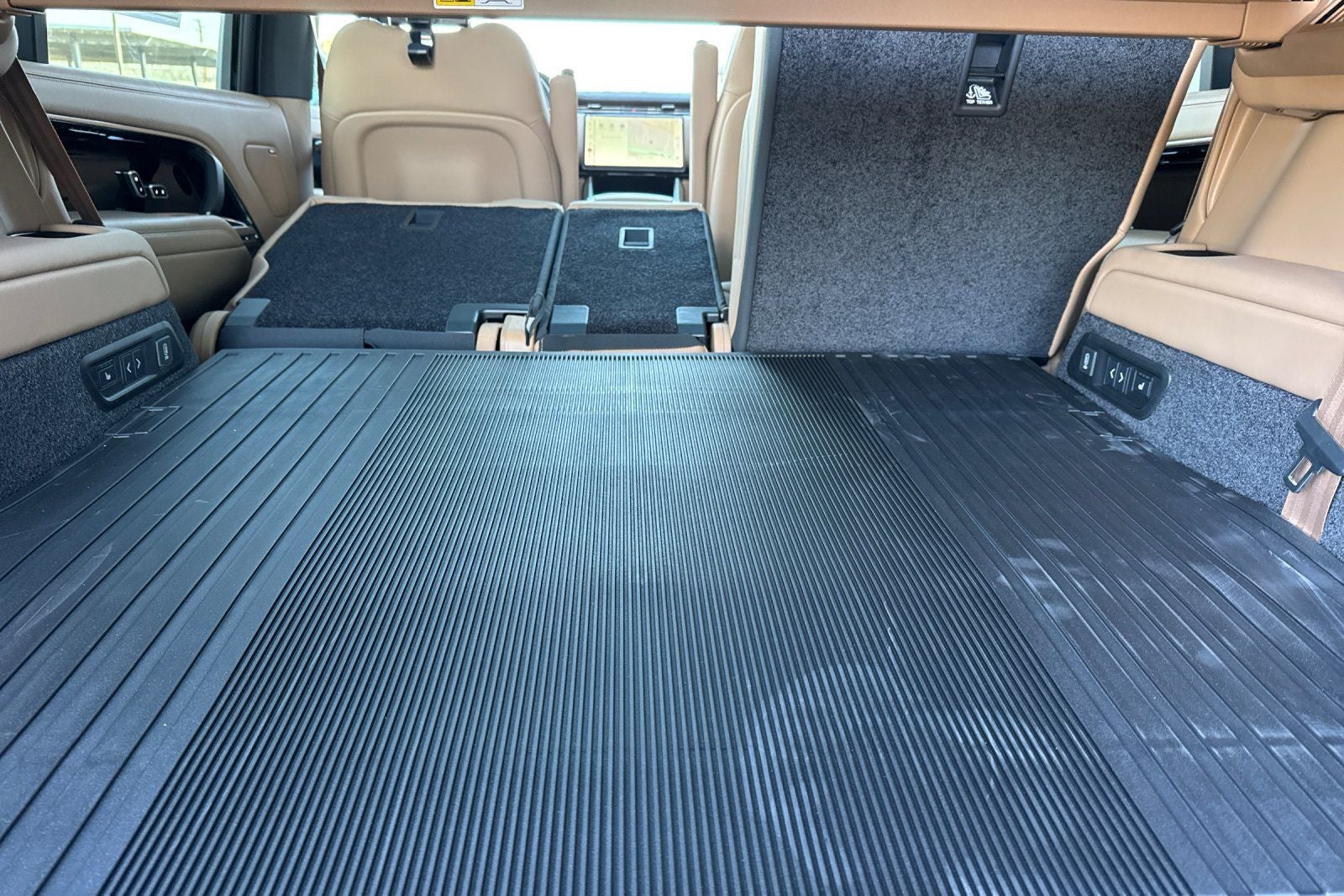 2026 Land Rover Range Rover SE LWB