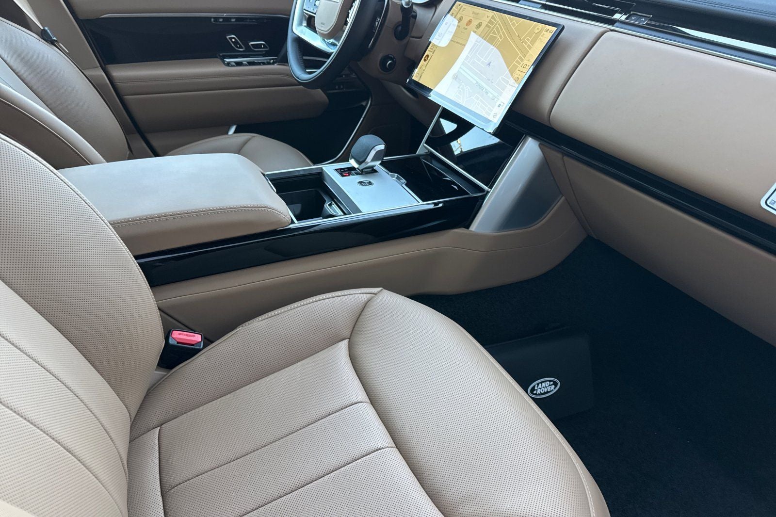 2026 Land Rover Range Rover SE LWB