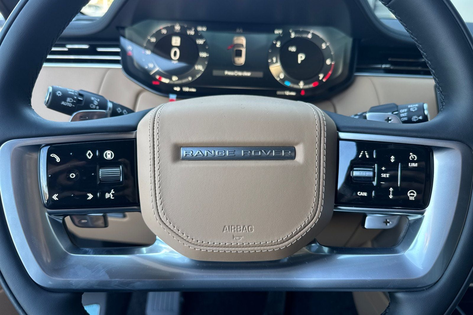 2026 Land Rover Range Rover SE LWB