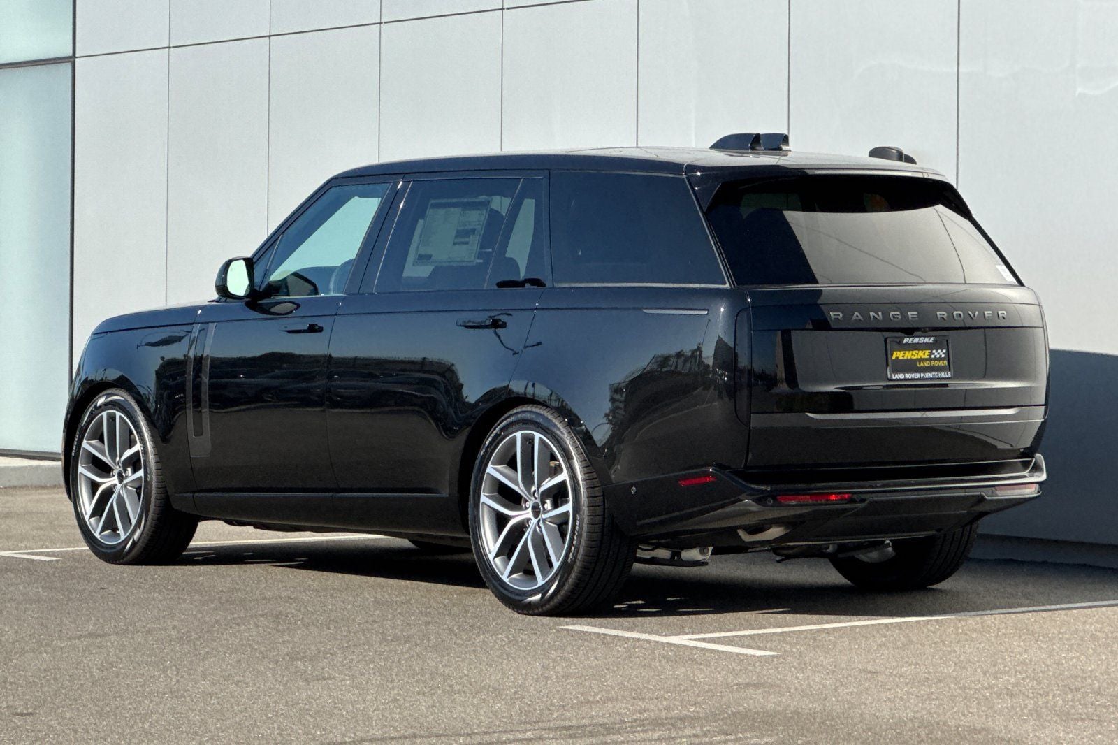 2026 Land Rover Range Rover SE LWB