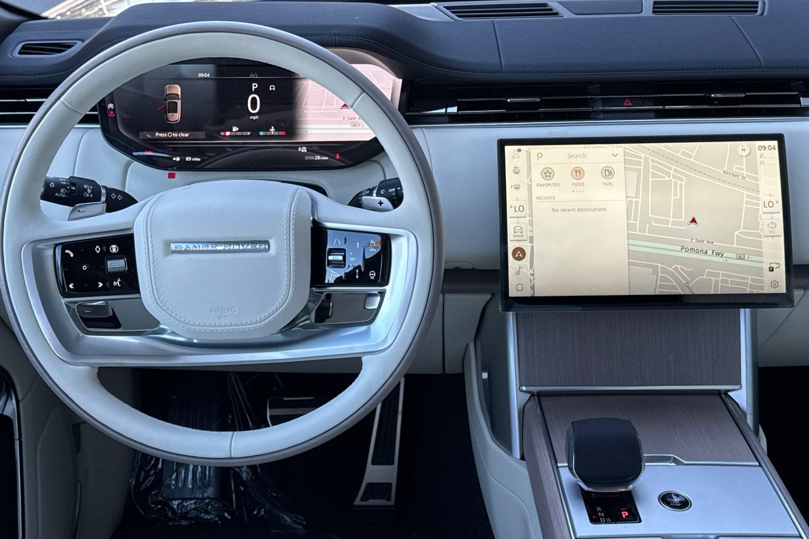2026 Land Rover Range Rover SE LWB