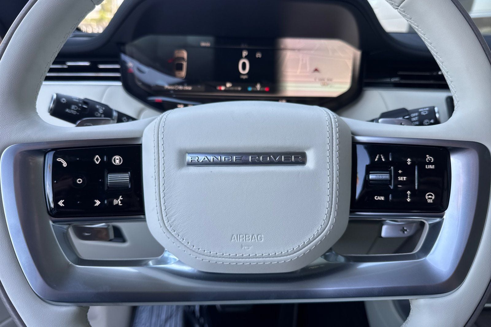 2026 Land Rover Range Rover SE LWB