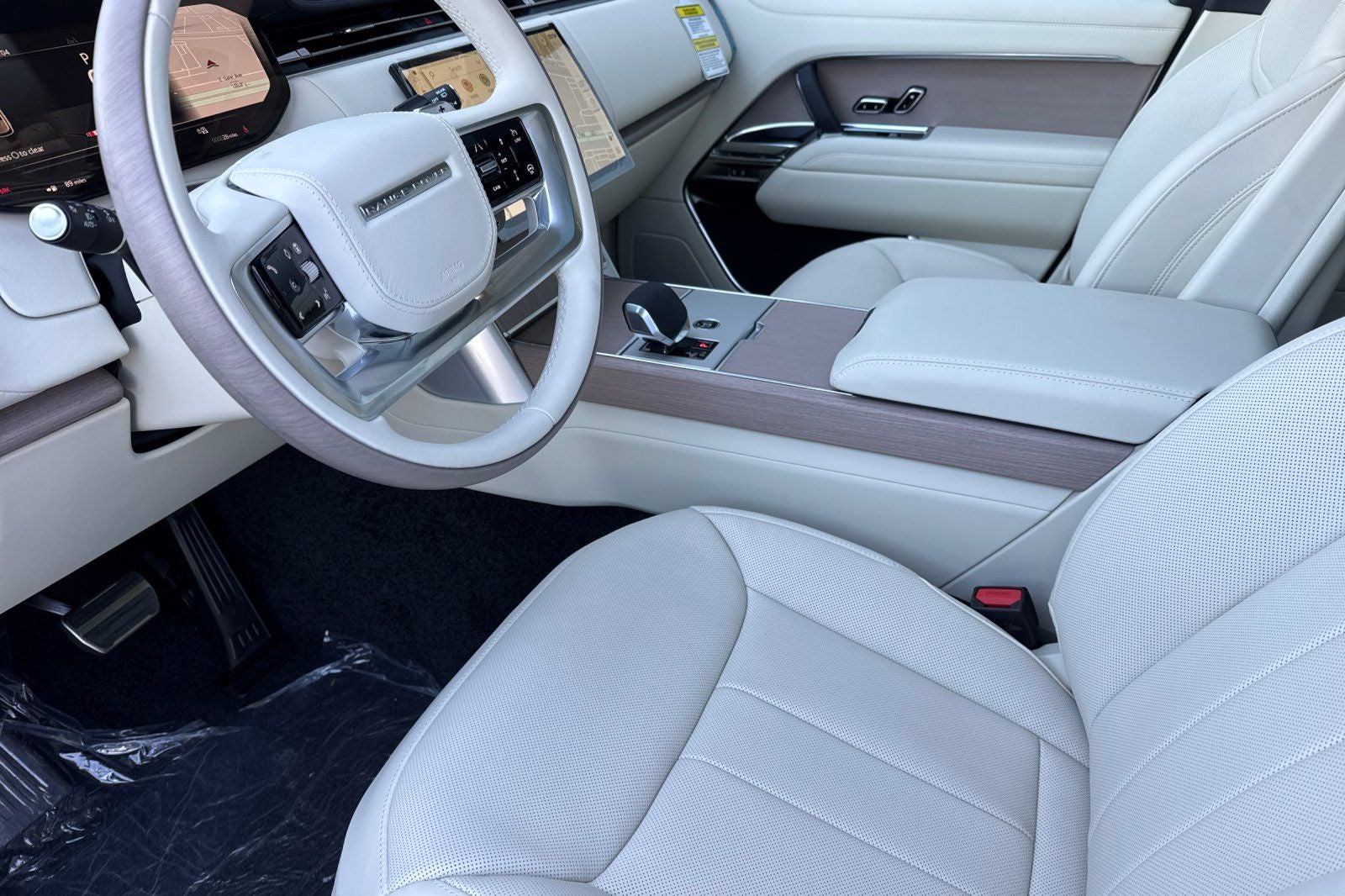 2026 Land Rover Range Rover SE LWB