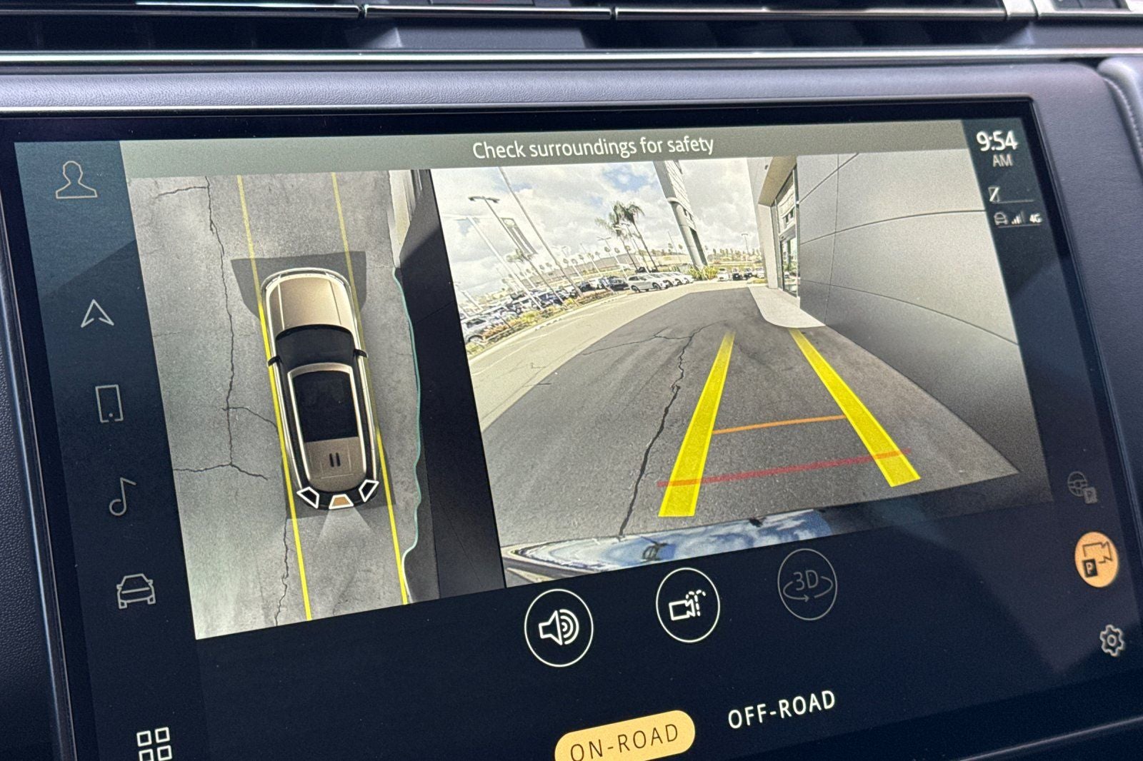 2023 Land Rover Range Rover SE LWB