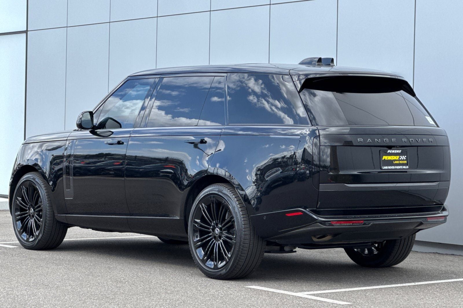 2023 Land Rover Range Rover SE LWB