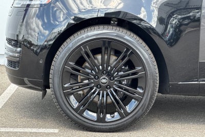 2023 Land Rover Range Rover SE LWB
