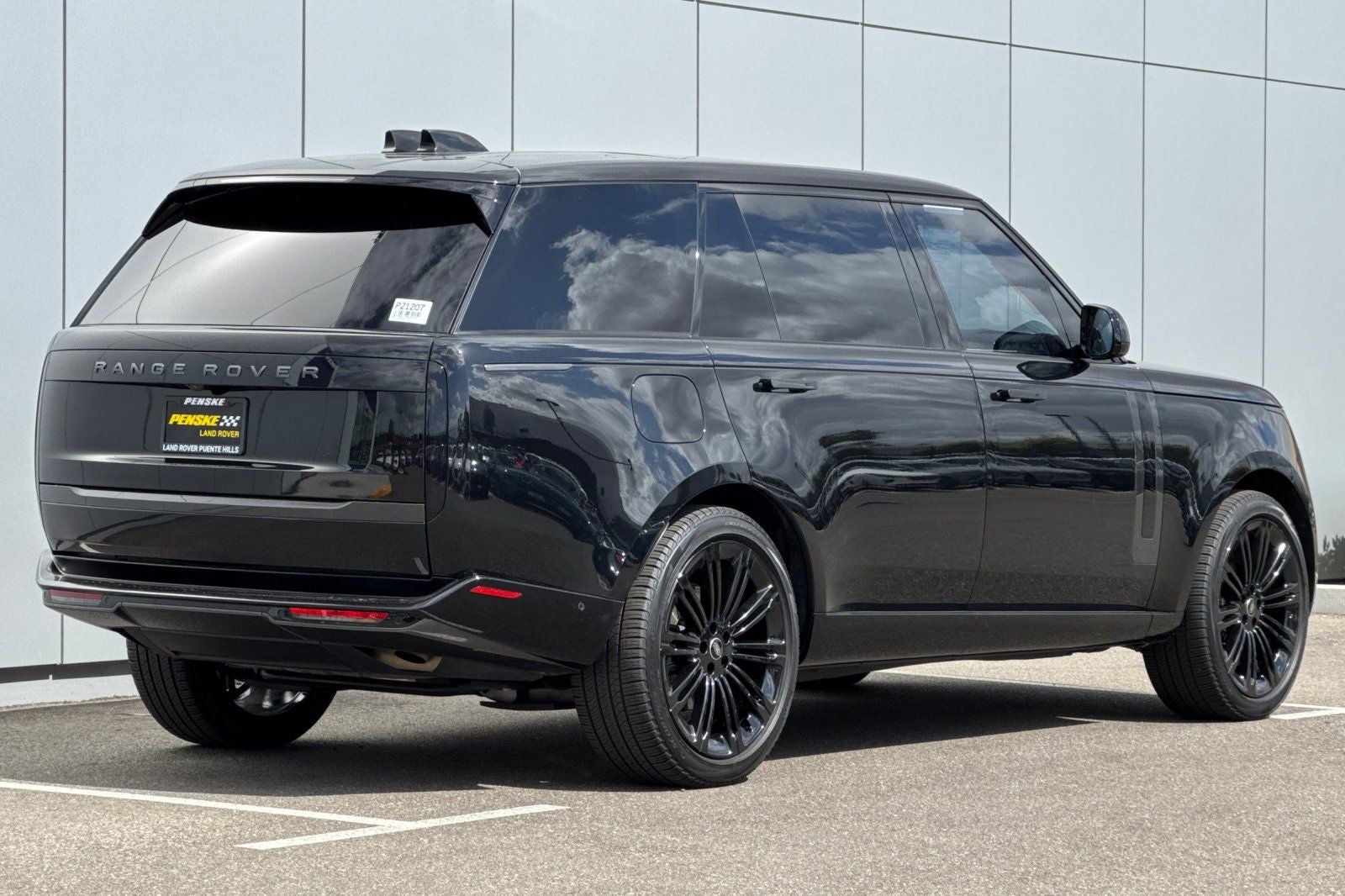 2023 Land Rover Range Rover SE LWB