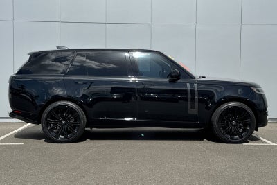 2023 Land Rover Range Rover SE LWB