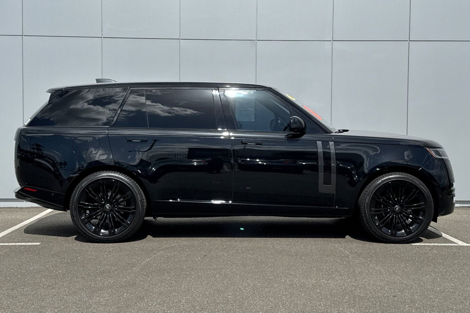 2023 Land Rover Range Rover SE LWB