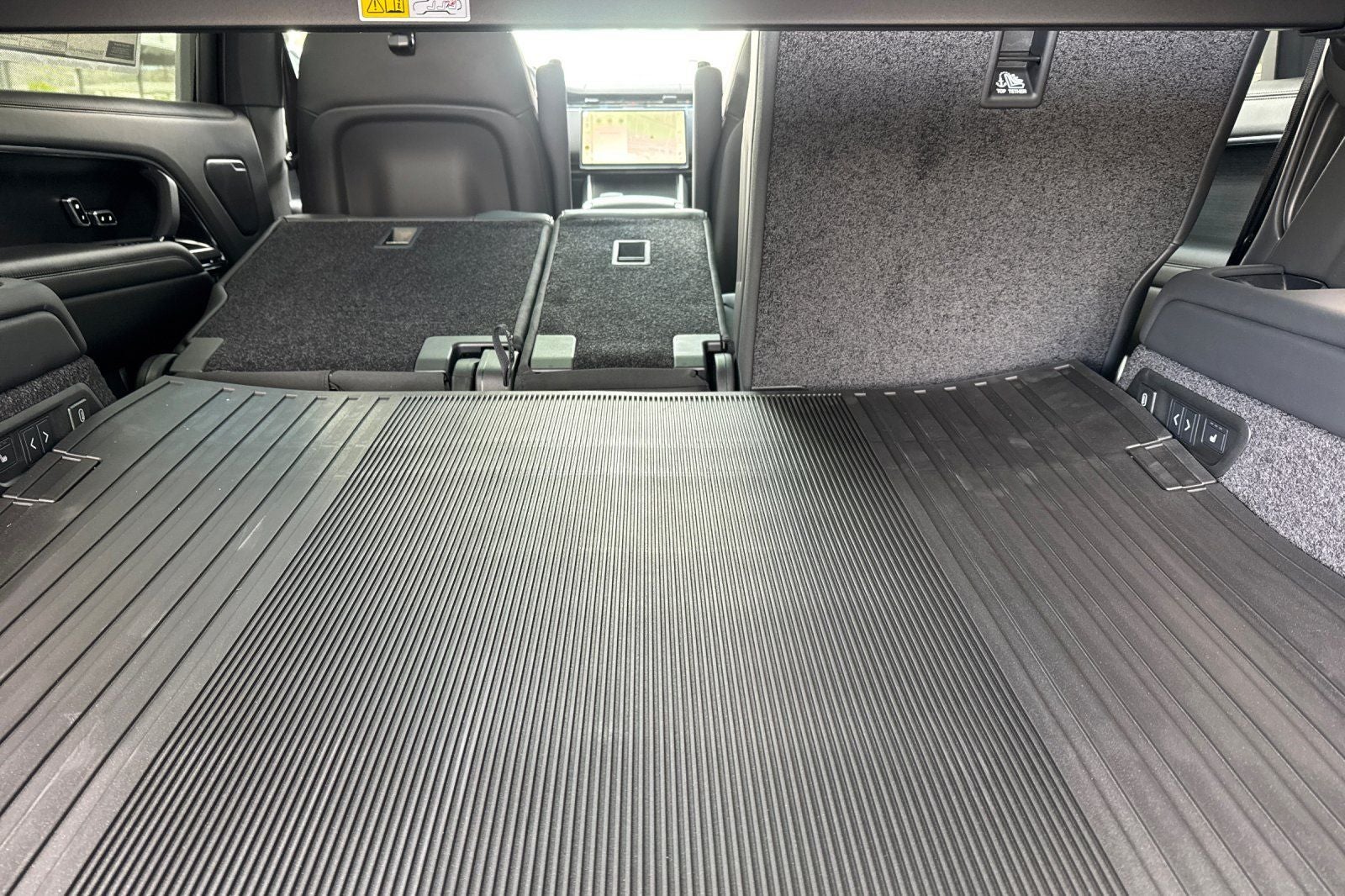 2026 Land Rover Range Rover SE LWB