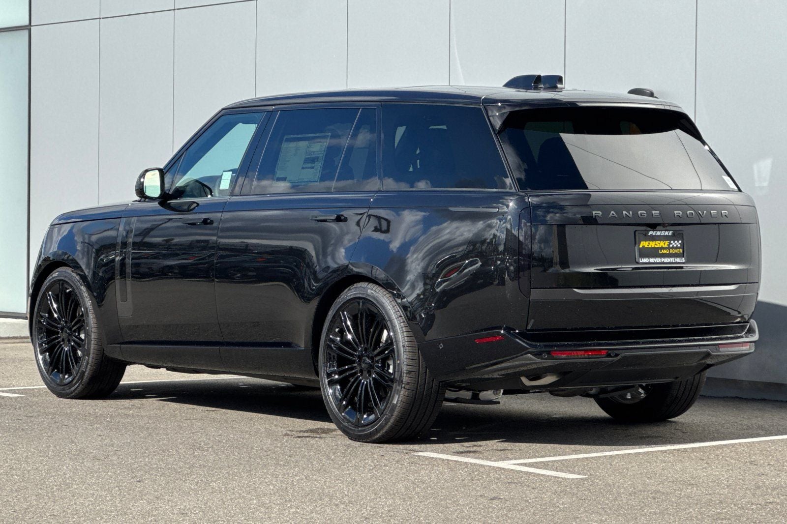 2026 Land Rover Range Rover SE LWB