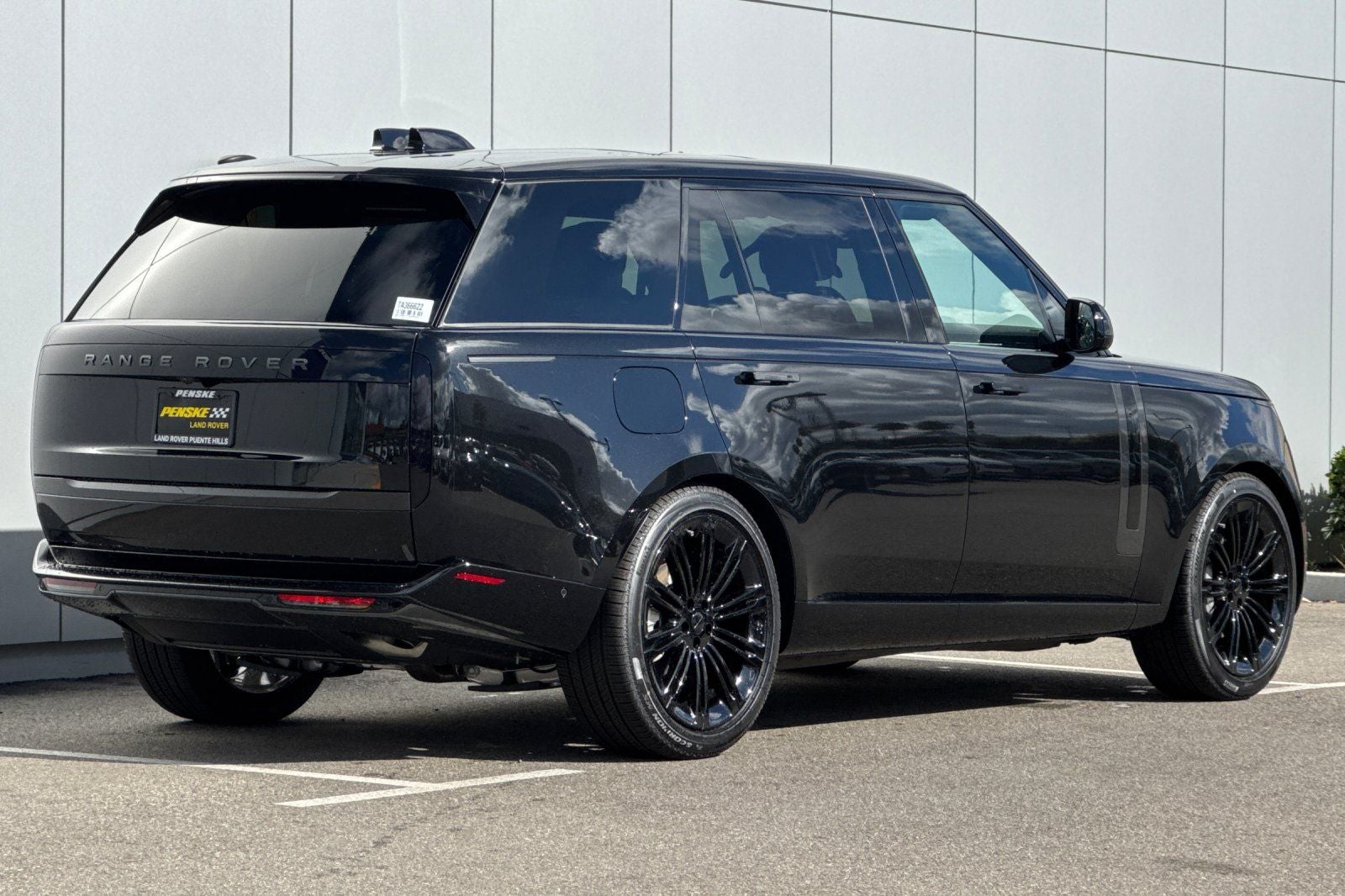 2026 Land Rover Range Rover SE LWB