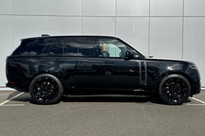 2026 Land Rover Range Rover SE LWB