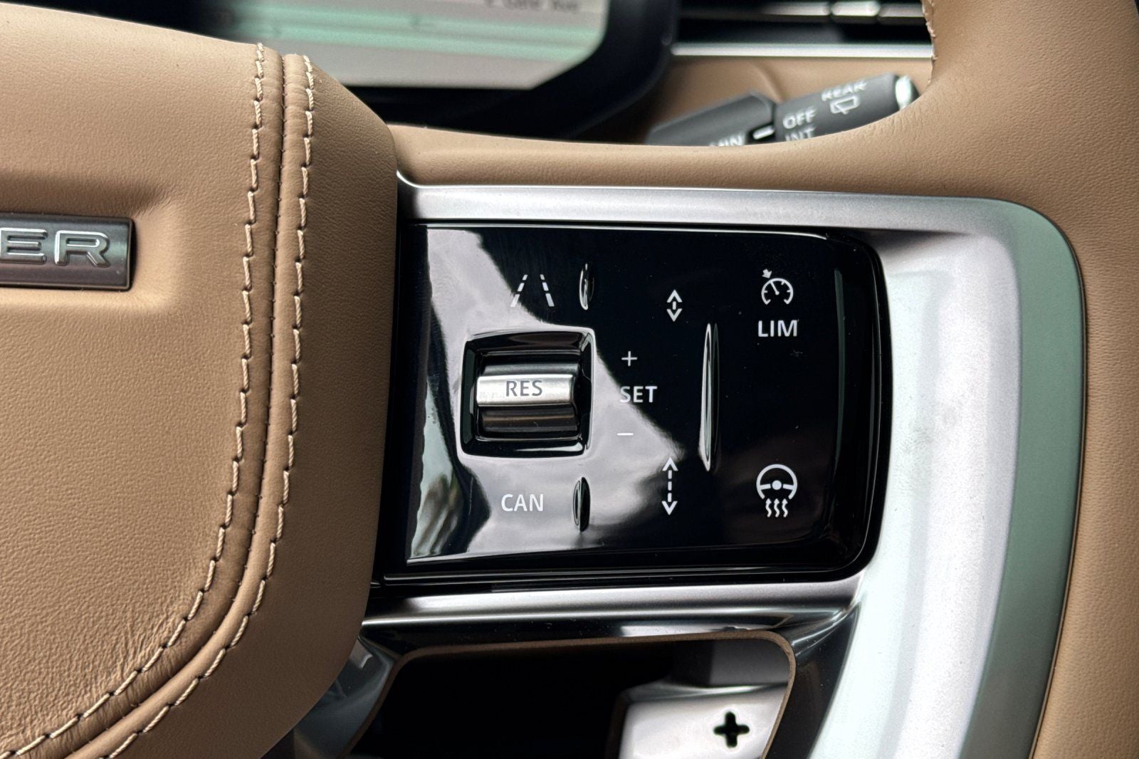 2026 Land Rover Range Rover SE LWB