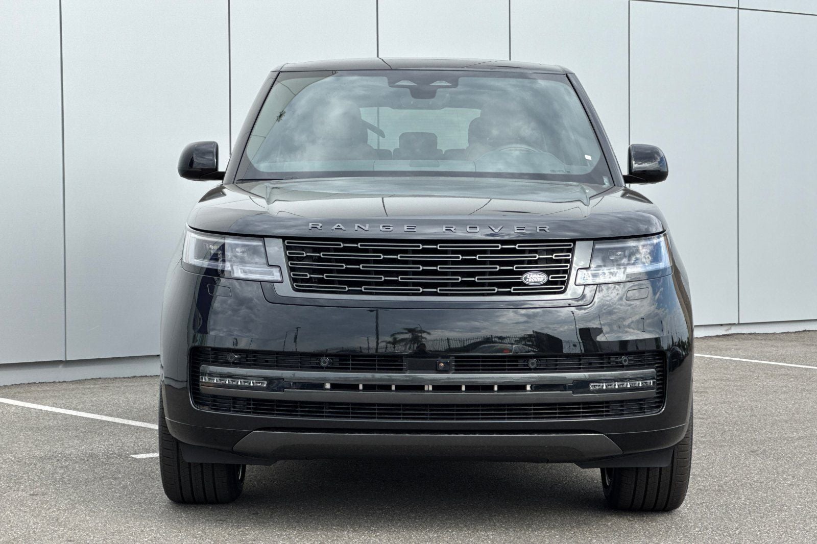2026 Land Rover Range Rover SE LWB