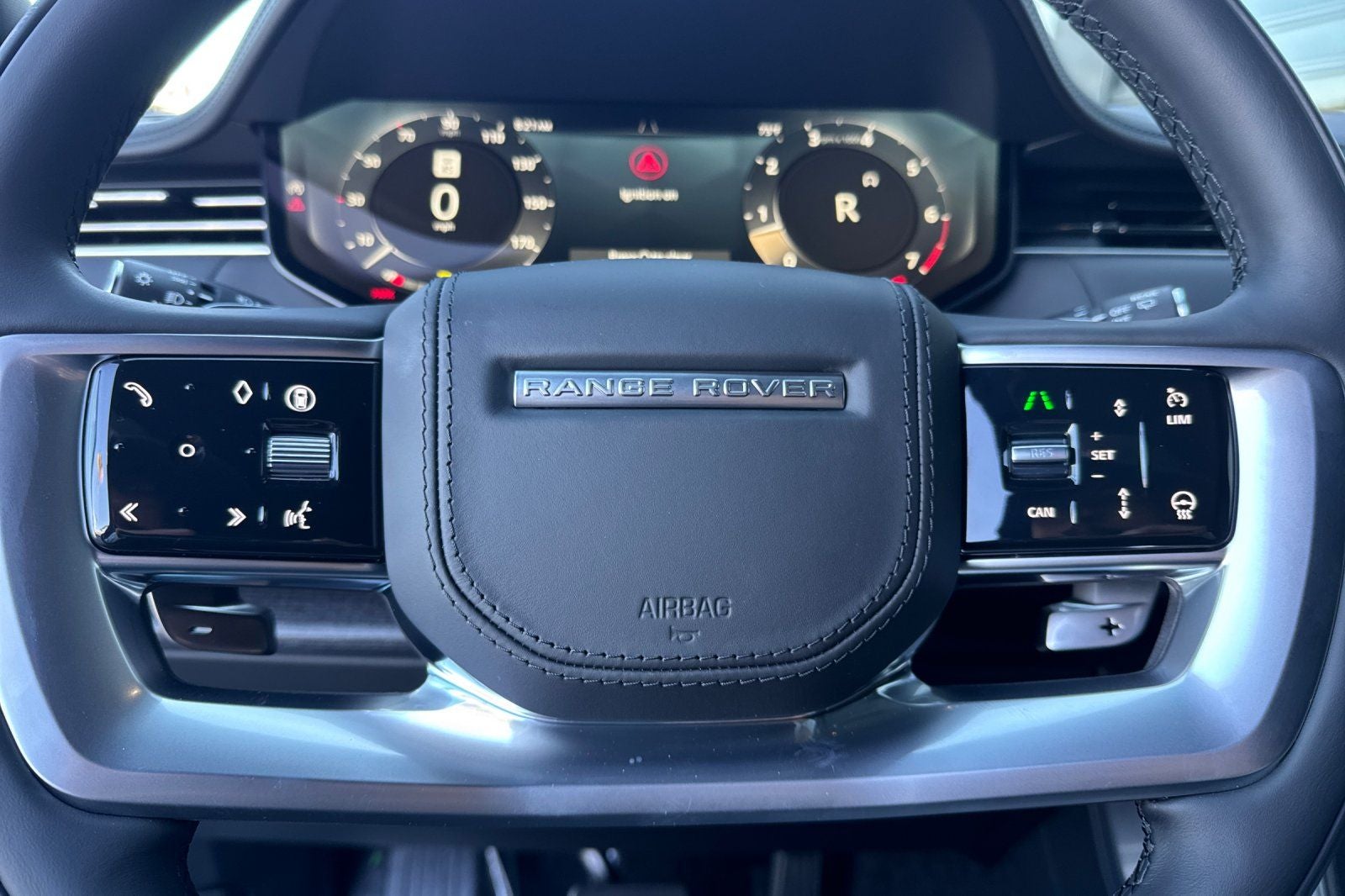 2026 Land Rover Range Rover SE LWB