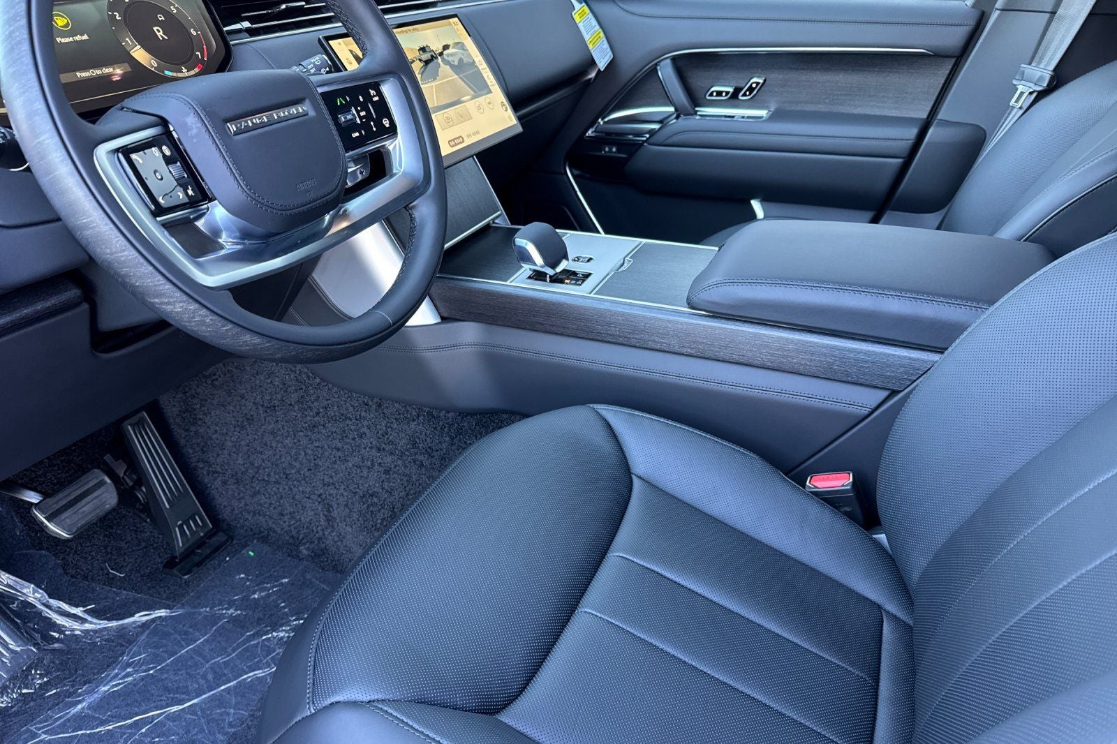 2026 Land Rover Range Rover SE LWB