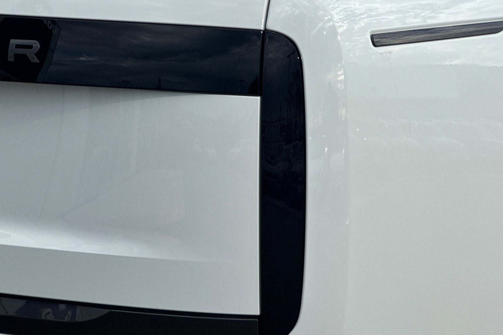 2026 Land Rover Range Rover SE LWB