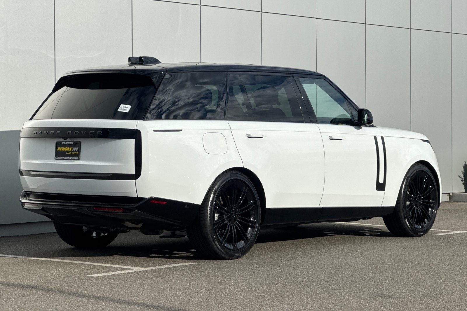 2026 Land Rover Range Rover SE LWB