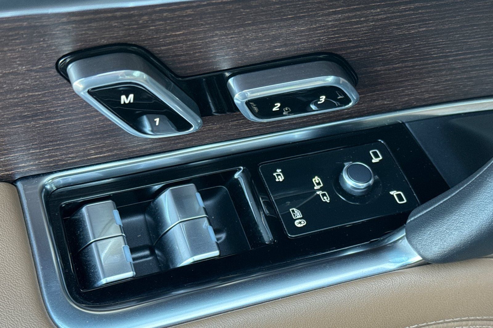 2023 Land Rover Range Rover SE LWB