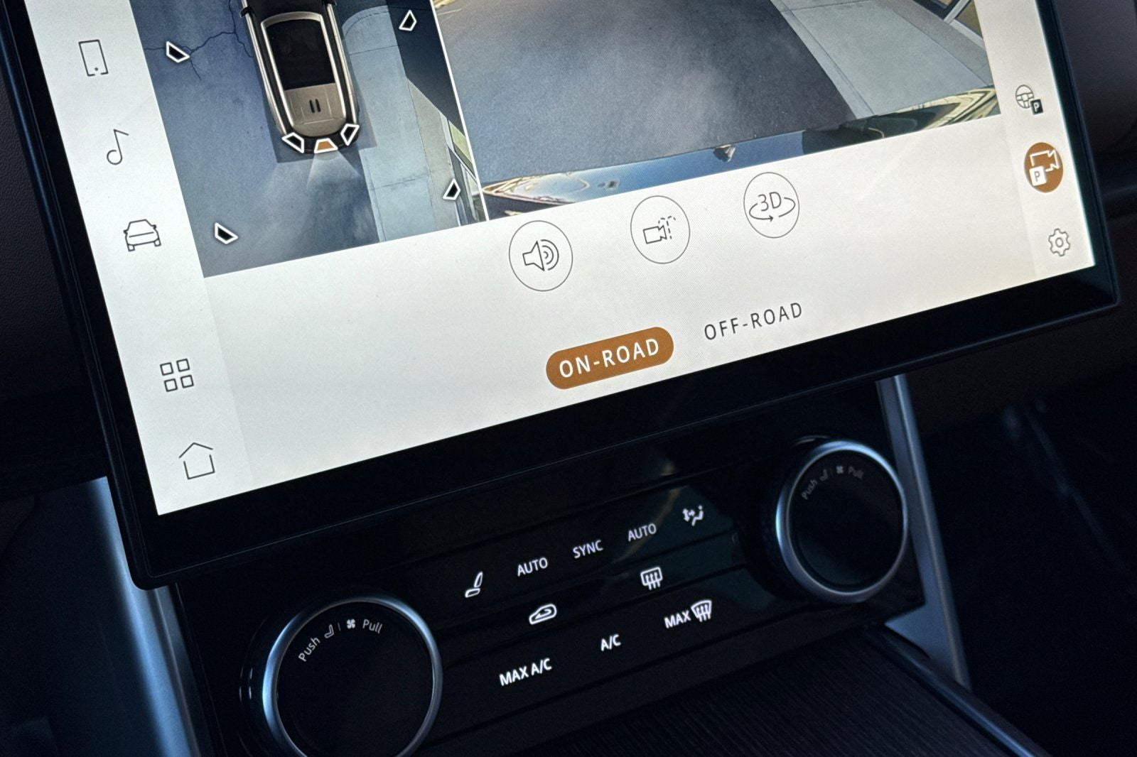 2023 Land Rover Range Rover SE LWB