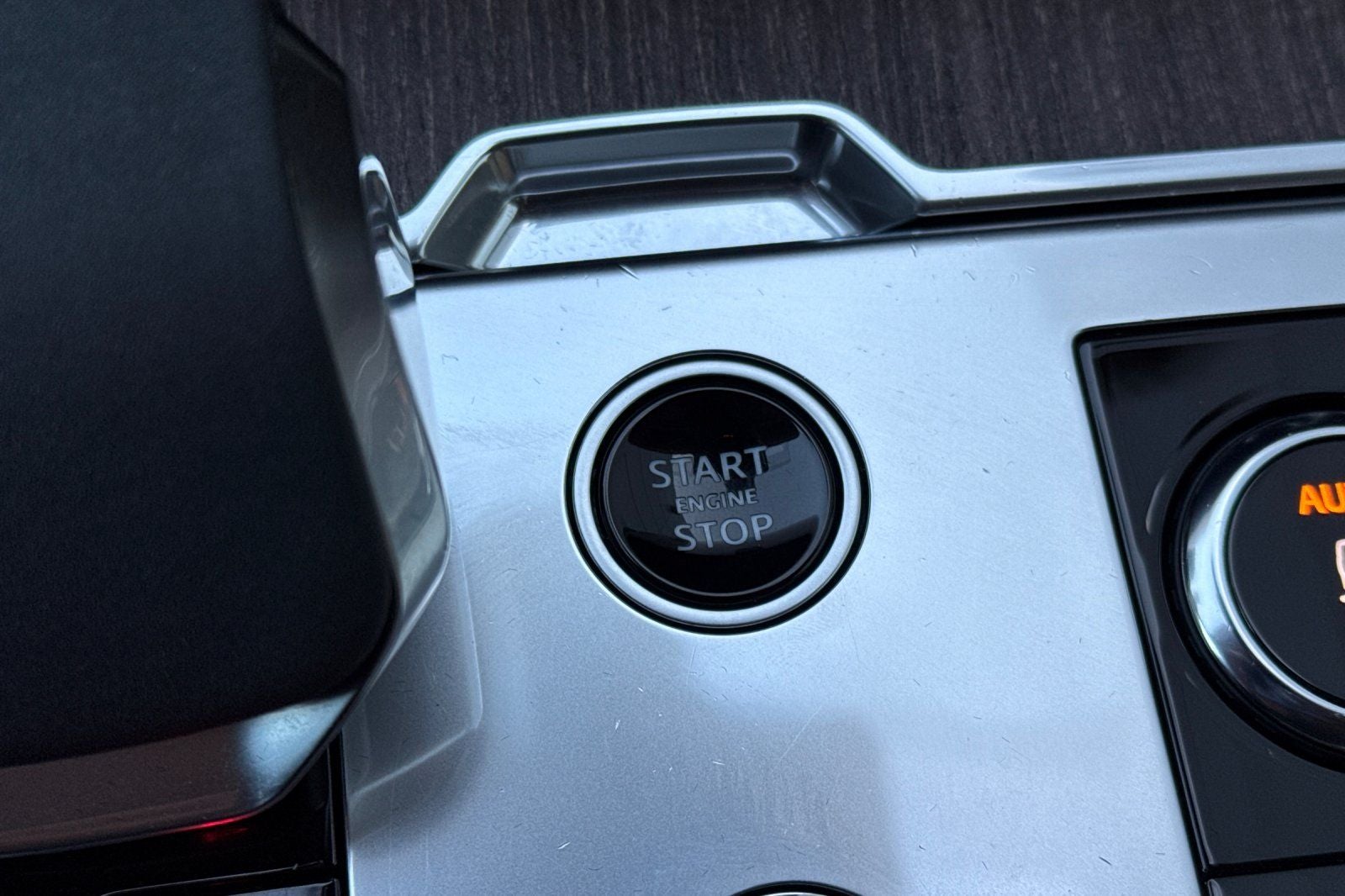 2023 Land Rover Range Rover SE LWB